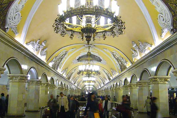 Фотография. Не кликабельно. Самым красивым в мире считается московское метро.