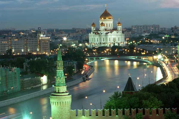 Фотография. Не кликабельно. У туристов много поводов посетить Москву.