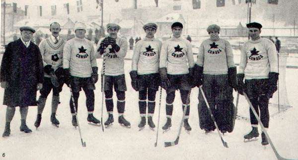 Первые хоккеисты.