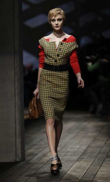Элегантное платье от «Prada» - удивительные сочетания современности и классики.
