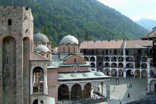 Сокровищницей древних культур является Болгария.