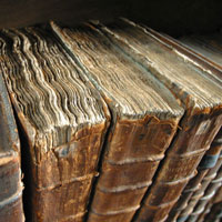 Старинные книги.