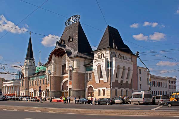 Фотография. Не кликабельно. Из Москвы от Ярославского вокзала отправляются поезда в Ярославль.