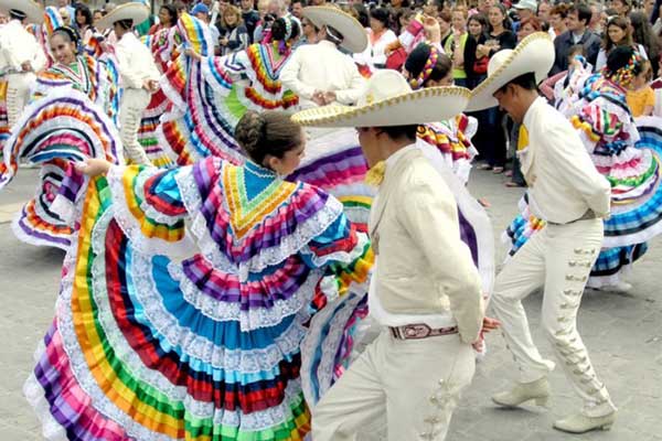 Любителям клубной жизни понравятся новогодние праздники в Мексике.