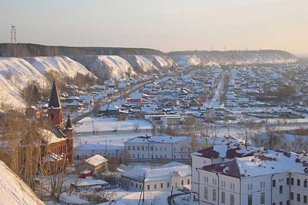 Фотография. Не кликабельно. Совершенно брошенный вид имеет Нижний город.