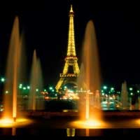 Париж ночью.