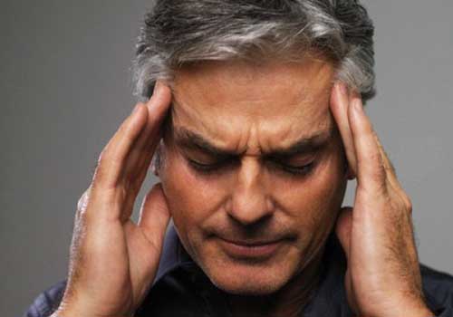 Кислородное голодание очень частая причина периодически возникающей головной боли.