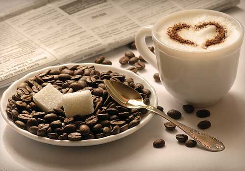 Высоким энергетически мы делаем кофе, добавляя в него молоко и сахар.