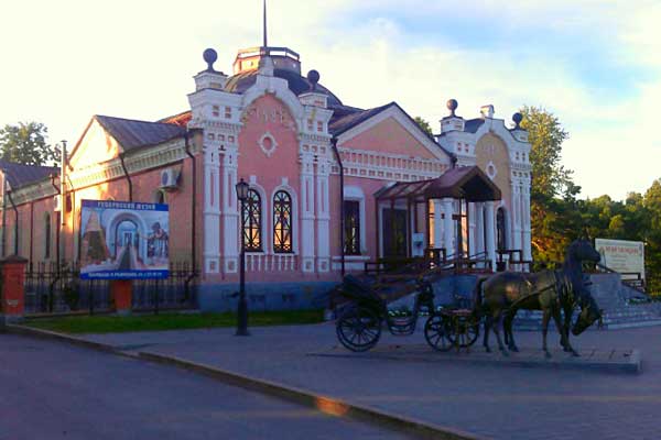На территории кремля расположен тобольский музей-заповедник.