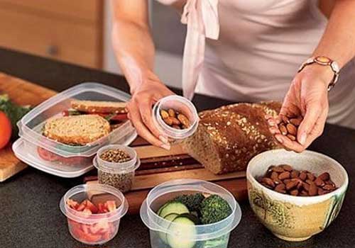 Овощи и нежирная белковая еда должна входить в ваш рацион питания.
