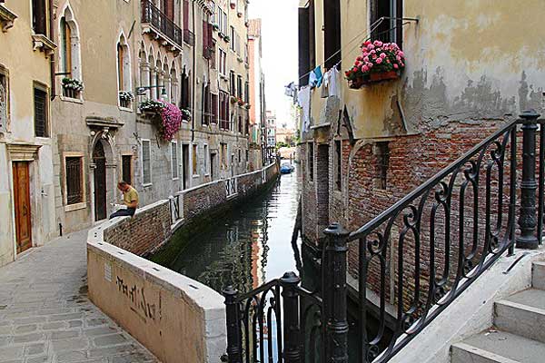 Для прогулок Венеция подходит идеально.