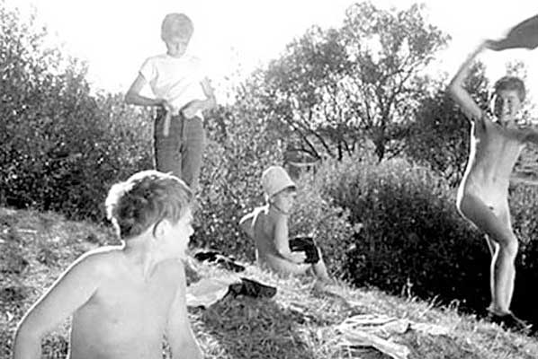 Фотография. Не кликабельно. Советский фильм "Добро пожаловать, или посторонним вход воспрещен".