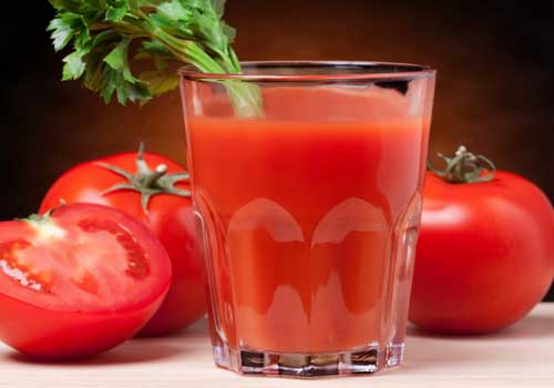 Выпитый ежедневно стакан томатного сока со столовой ложкой масла зародышей пшеницы, может лучше повлиять на потенцию, чем шампанское и свечи.