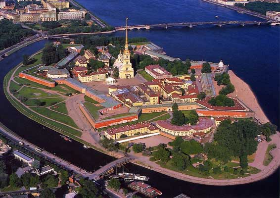Фотография. Не кликабельно. Целый комплекс музеев представляет собой Петропавловская крепость.