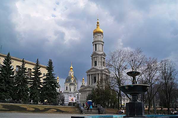 Фотография. Не кликабельно. Памятник русского барокко – величественный Успенский собор.