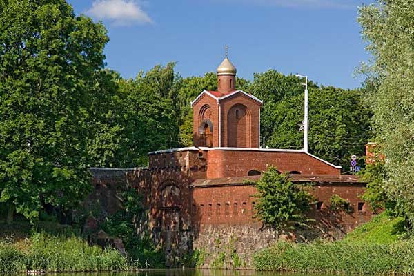 Фотография. Не кликабельно. Во время ВОВ Аусфальские ворота играли значительную роль.