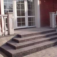Крыльцо.
