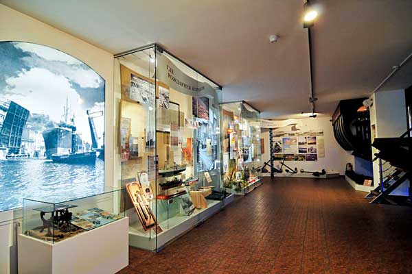 Интереснейшими экспозициями располагает Музей Мирового океана.