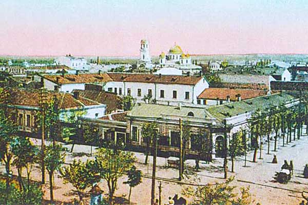 Фотография. Не кликабельно. На небольшой европейский город походил Симферополь начала 20 столетия.