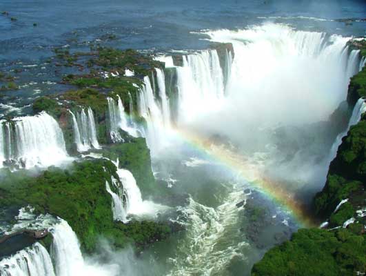 Комплекс водопадов Игуасу.