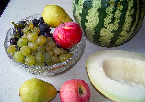 Бекмес получают из арбуза, дыни, винограда, иногда из некоторых других плодов.
